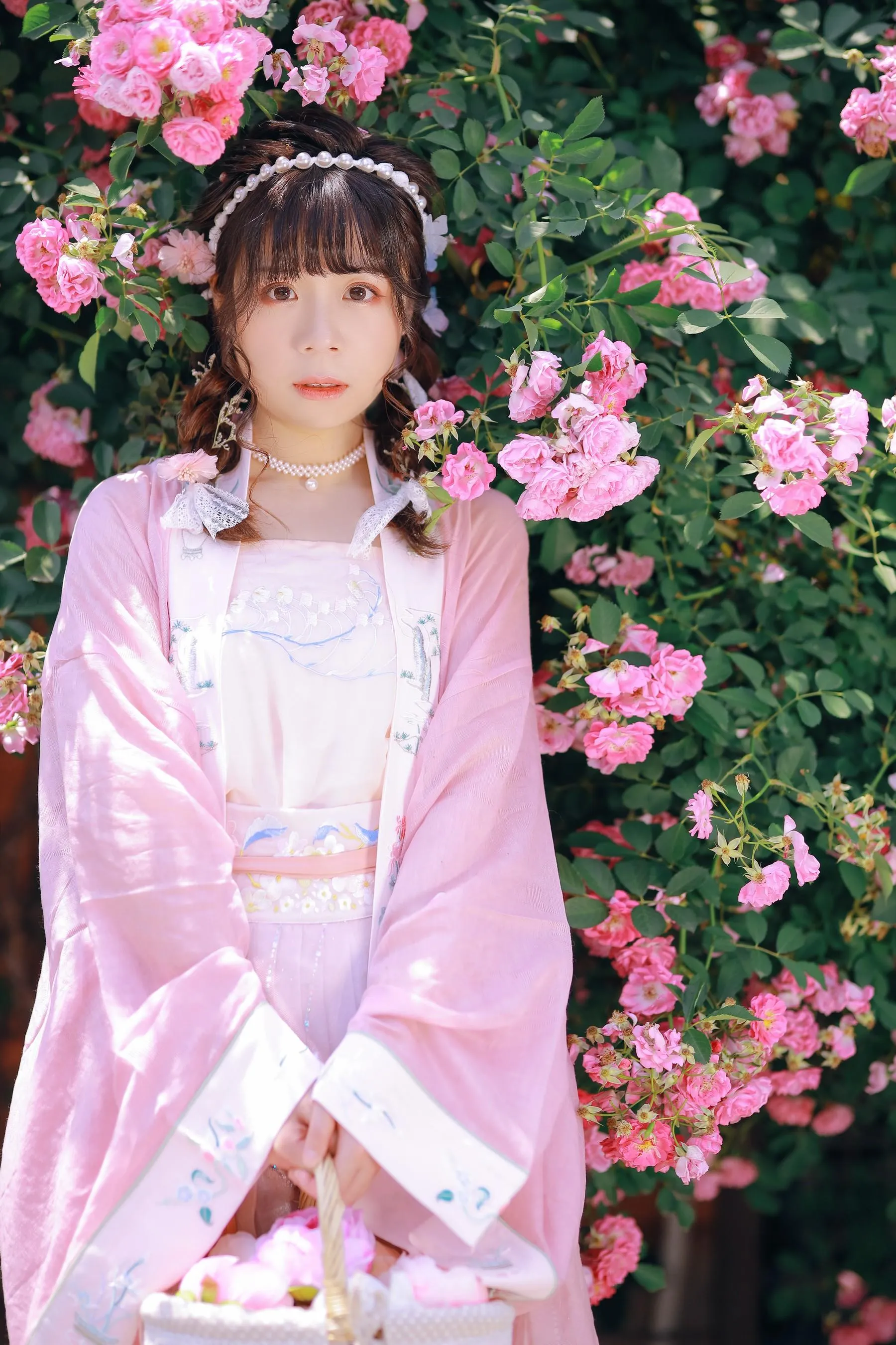 [YITUYU艺图语]2022.08.20 吻花香 Suky喜欢软绵绵毛茸茸的团子 [26P]插图9